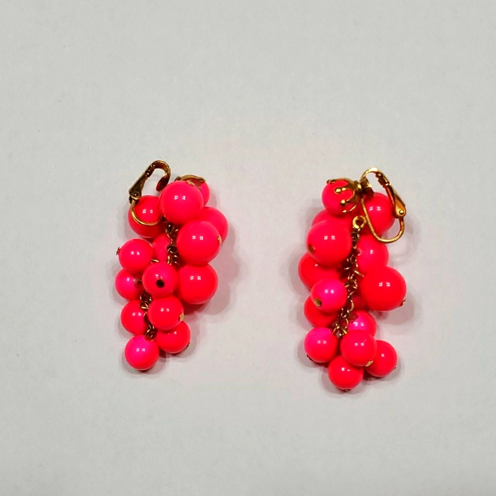 New Clip on Pink beaded grape bunch earrings